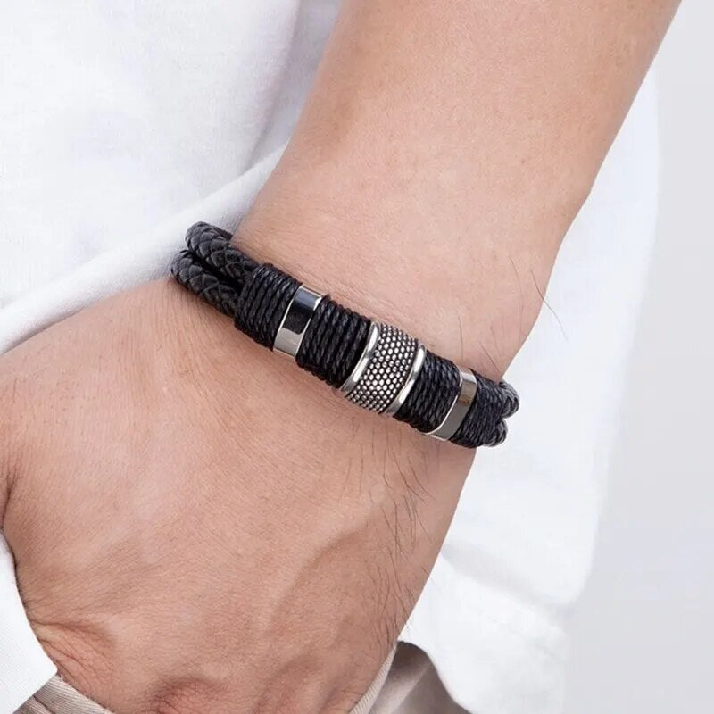 Designerarmband aus Leder und Edelstahl