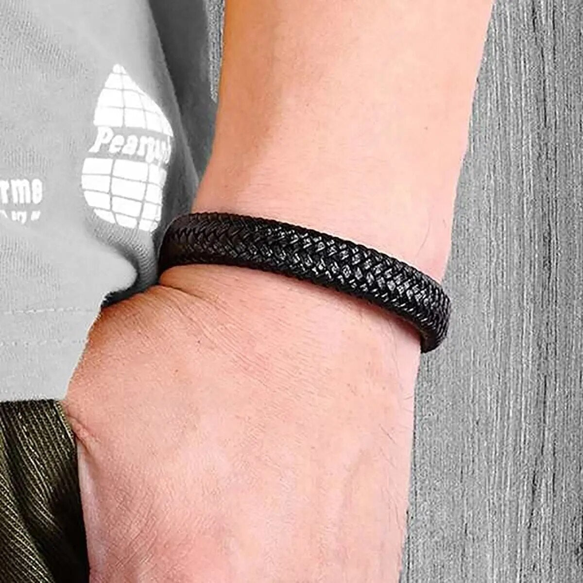 Schwarzes Leder-Magnetarmband