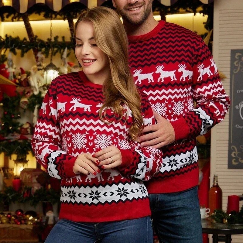 Weihnachtspullover für die ganze Familie